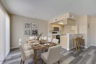 Photo #5: 7009199 Listing