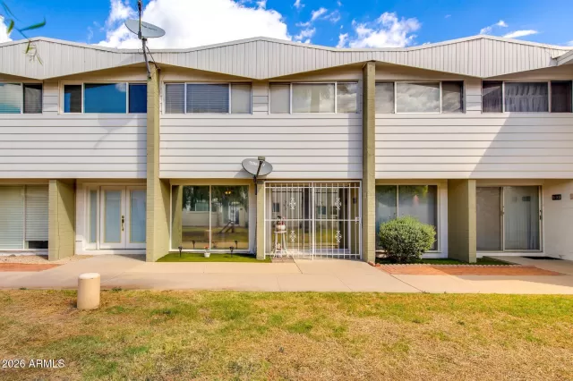 MLS: 7009287 Condo For Sale