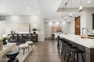 Photo #4: 7009298 Listing