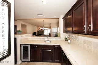 Photo #3: 7009327 Listing 