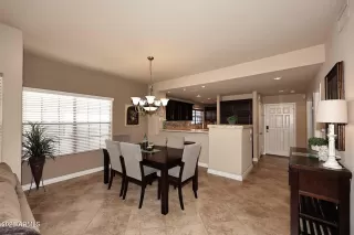 Photo #4: 7009327 Listing 