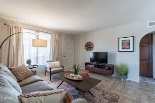 Photo #3: 7009834 Listing 