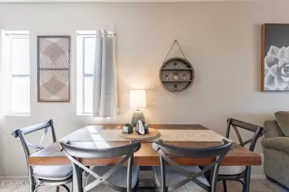 Photo #6: 7009834 Listing 