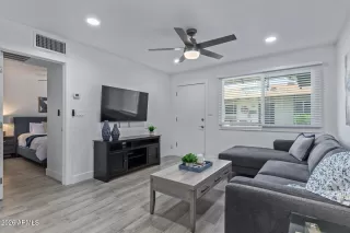 Photo #2: 7009893 Listing 