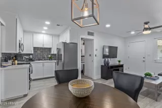 Photo #3: 7009893 Listing 