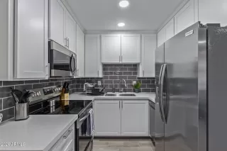 Photo #5: 7009893 Listing 