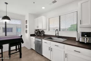 Photo #2: 7010096 Listing 