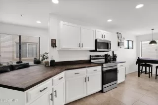 Photo #3: 7010096 Listing 