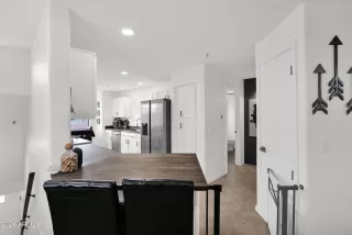 Photo #6: 7010096 Listing 