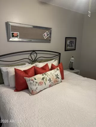 Photo #6: 7010169 Listing