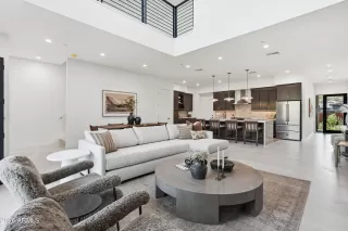 Photo #3: 7010269 Listing 