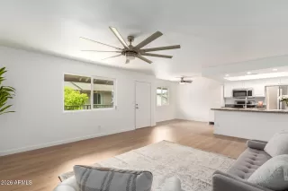 Photo #6: 7010458 Listing