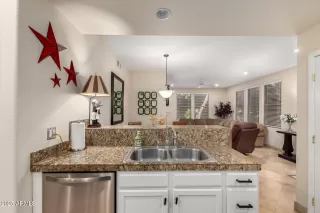 Photo #6: 7010560 Listing