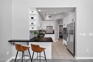 Photo #5: 7010601 Listing