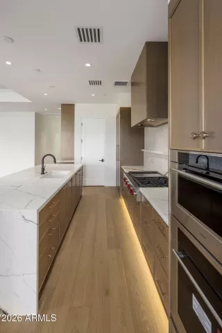 Photo #4: 7010621 Listing