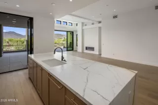 Photo #6: 7010621 Listing