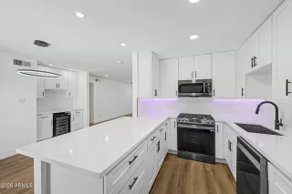 Photo #4: 7010779 Listing