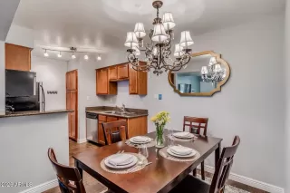 Photo #3: 7011179 Listing 