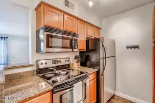 Photo #4: 7011179 Listing 