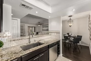 Photo #3: 7011186 Listing 