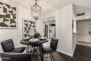 Photo #4: 7011186 Listing 