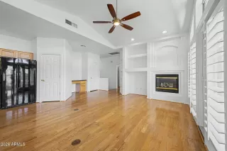 Photo #4: 7011190 Listing