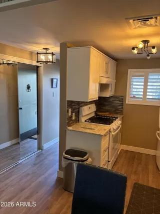 Photo #5: 7011230 Listing