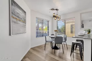 Photo #5: 7011288 Listing 