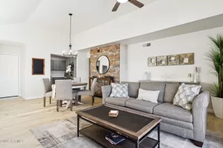 Photo #2: 7011393 Listing