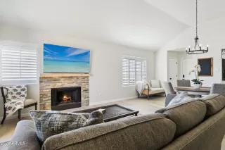 Photo #3: 7011393 Listing