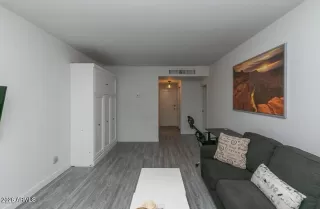 Photo #4: 7011501 Listing