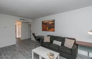 Photo #5: 7011501 Listing