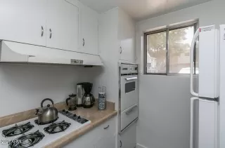 Photo #6: 7011501 Listing