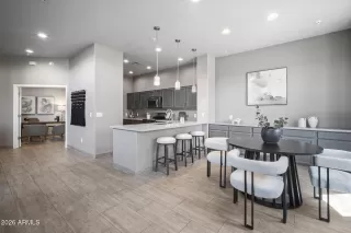 Photo #6: 7011774 Listing 