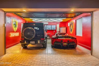 Photo #2: 7011793 Listing