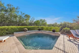 Photo #5: 7011793 Listing