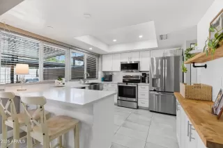 Photo #2: 7011880 Listing