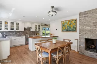 Photo #6: 7011912 Listing