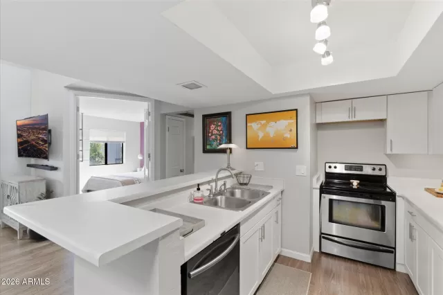 MLS: 7012085 Condo For Sale