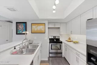 Photo #1: 7012085 Listing 