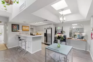 Photo #4: 7012085 Listing 