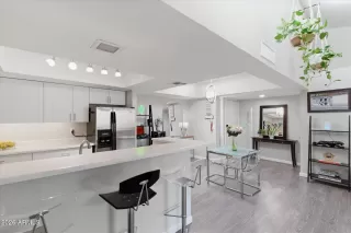 Photo #6: 7012085 Listing 