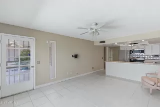 Photo #6: 7012304 Listing