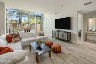 Photo #3: 7012331 Listing