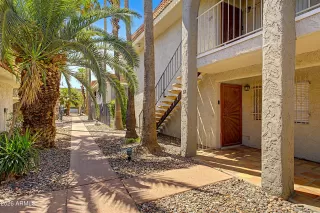 Photo #2: 7012391 Listing