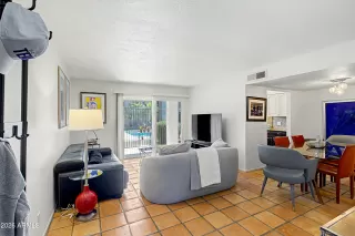 Photo #3: 7012391 Listing