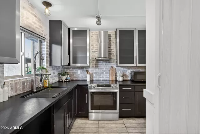 MLS: 7012392 Condo For Sale