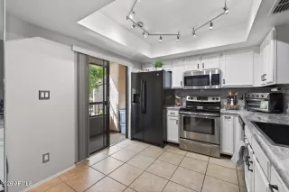 Photo #5: 7012445 Listing 