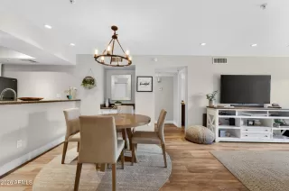 Photo #4: 7012625 Listing