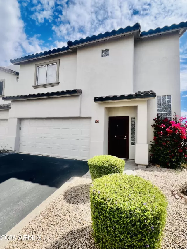 MLS: 7012962 Condo For Sale